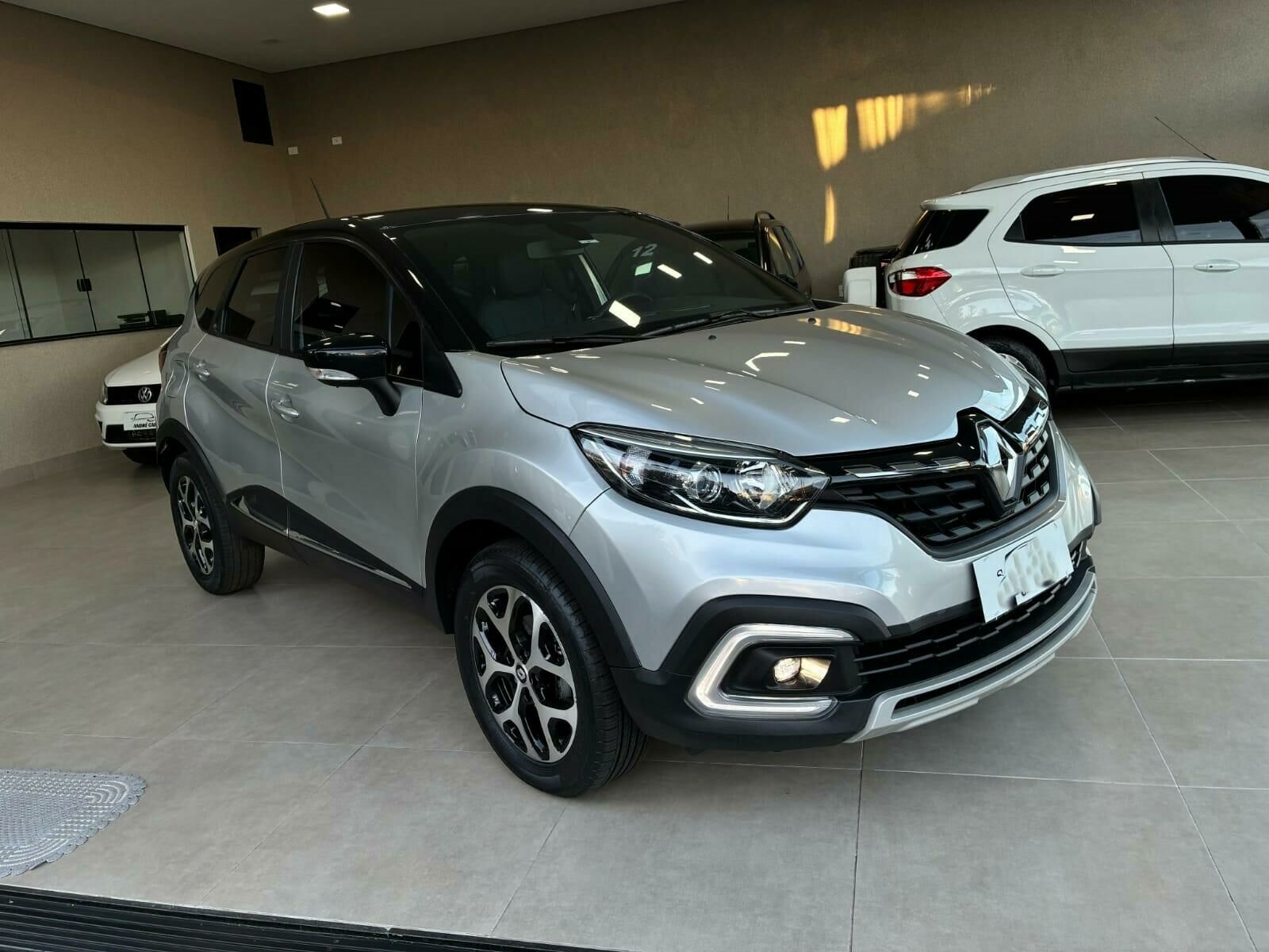 Imagem do veículo  RENAULT CAPTUR INTENSE